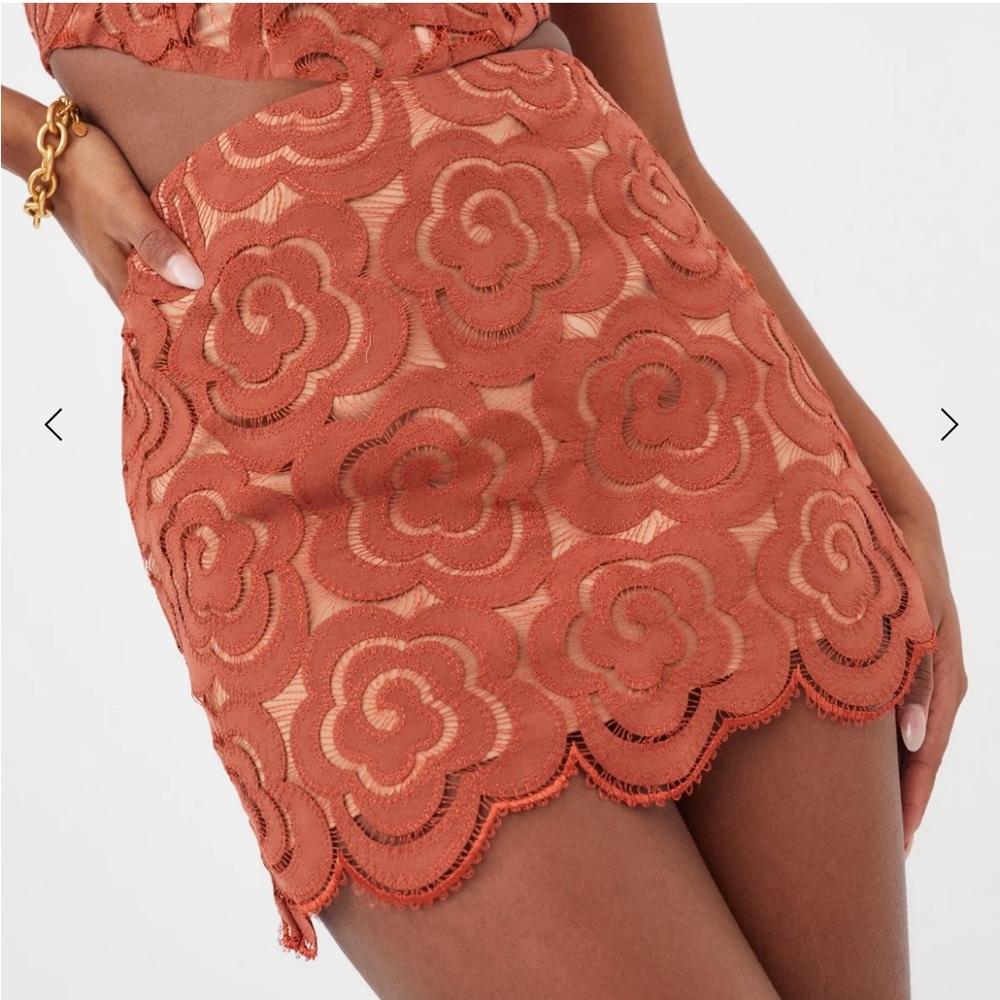 Nwt. Wiki Mini Skirt. Size Large